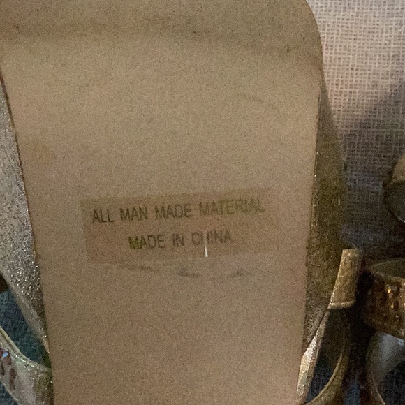 NWOT Touch up heels - Picture 8 of 9